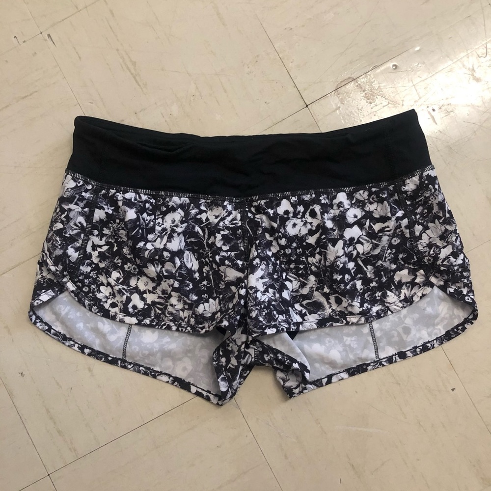 Lululemon Speed Up Low Rise Short 2.5”